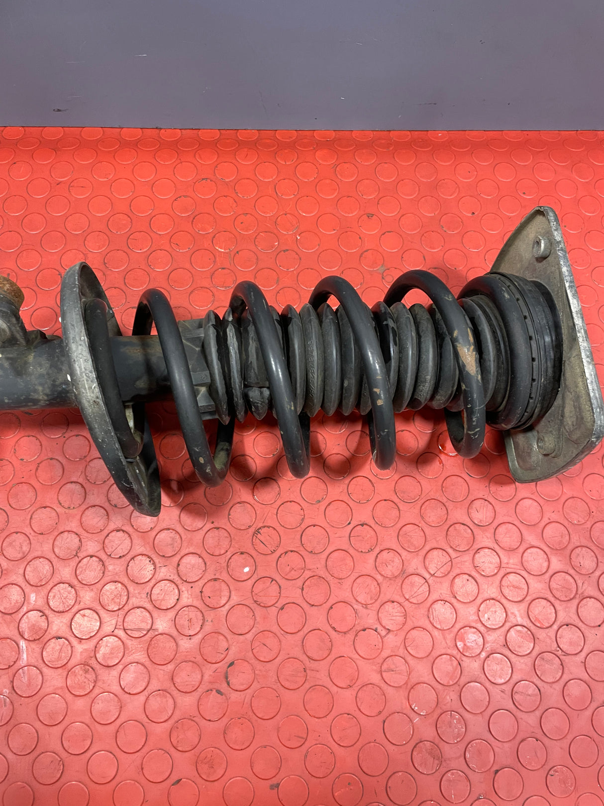 Citroen Dispatch/Vivaro Vauxhall/Peugeot Expert/Toyota Proace/Fiat Scudo COMPLETE FRONT SHOCK ABSORBER DRIVER'S SIDE O/S 1.6 2016 P/N 9821596680