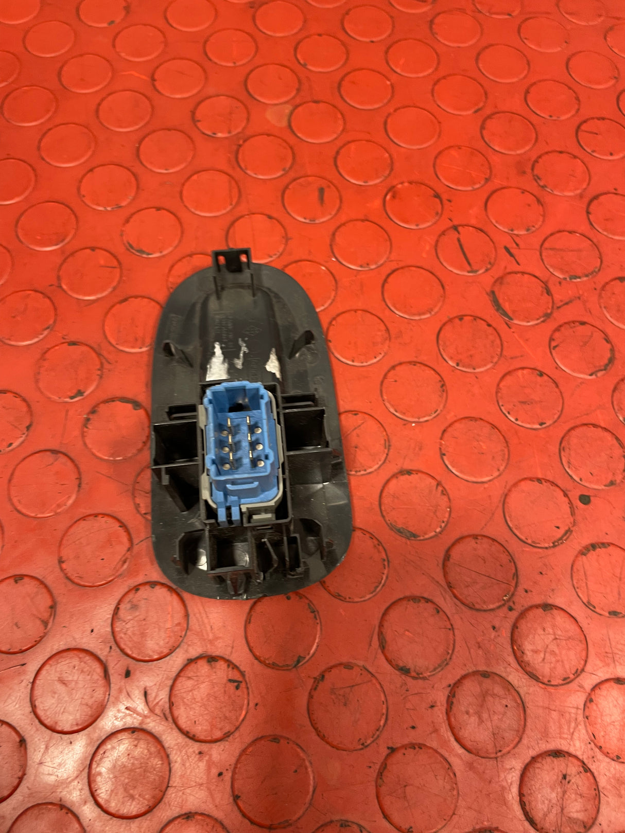 Renault Master/Vauxhall Movano/Nissan NV400 WINDOW SWITCH Passenger's Side 2.3 MK3 P/N 8200548968