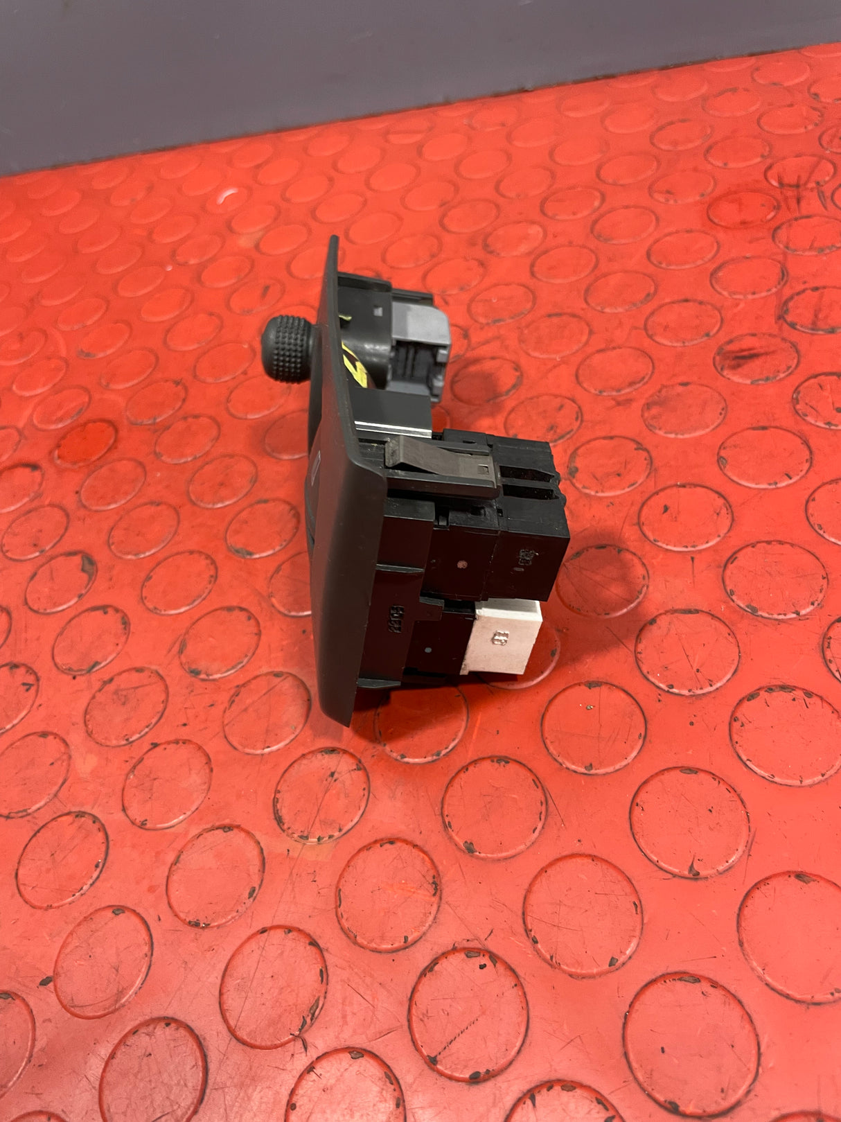 Citroen Relay/Fiat Ducato/Peugeot Boxer WINDOW CONTROL SWITCH Driver's Side 2002-2006 P/N 735335417