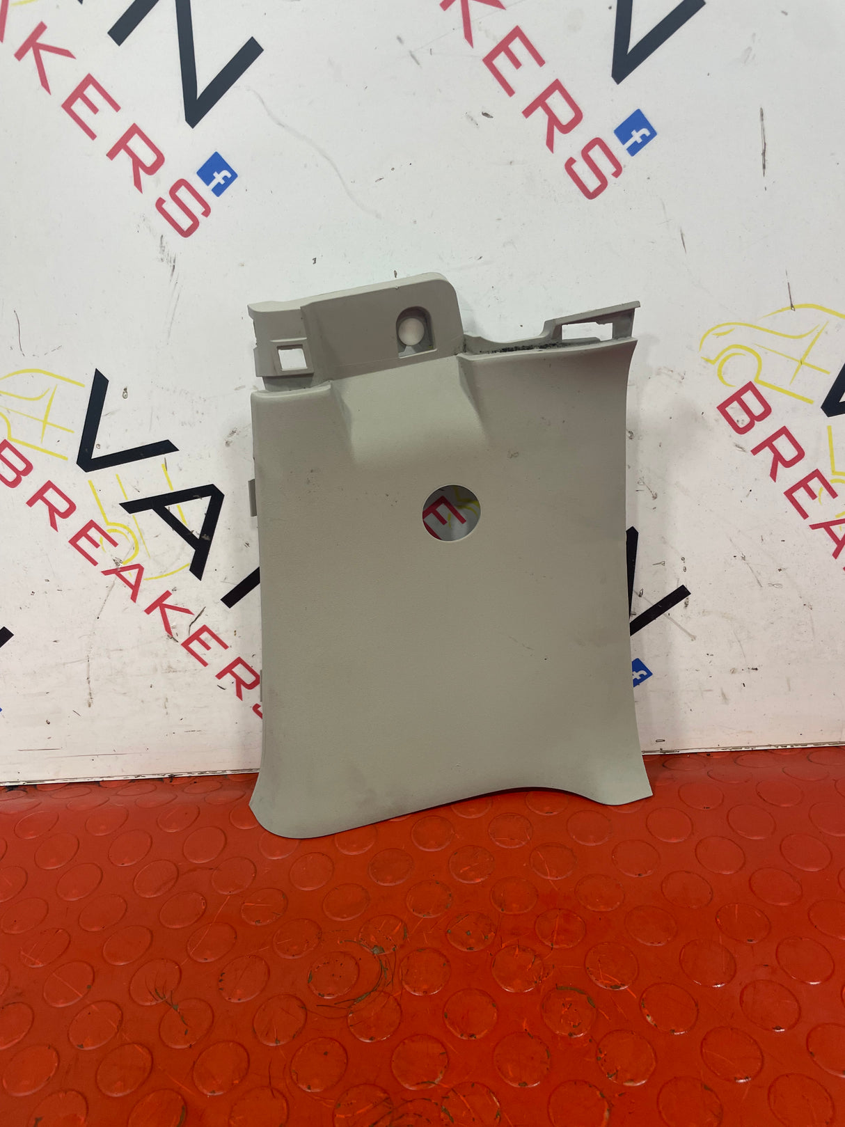 Nissan Navara P/S REAR PILLAR TRIM 2015-2024 P/N 769374KJ2A