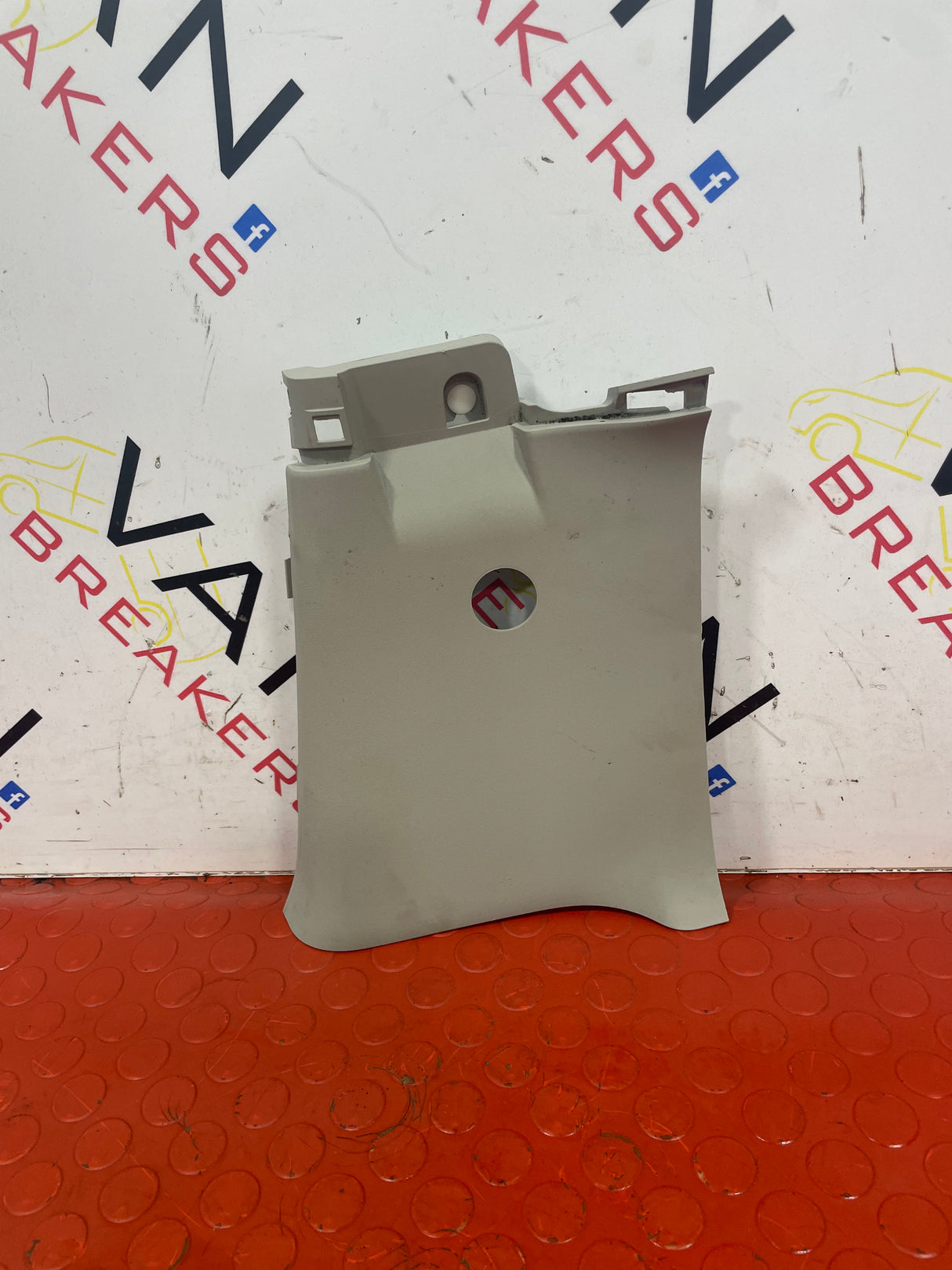 Nissan Navara P/S REAR PILLAR TRIM 2015-2024 P/N 769374KJ2A