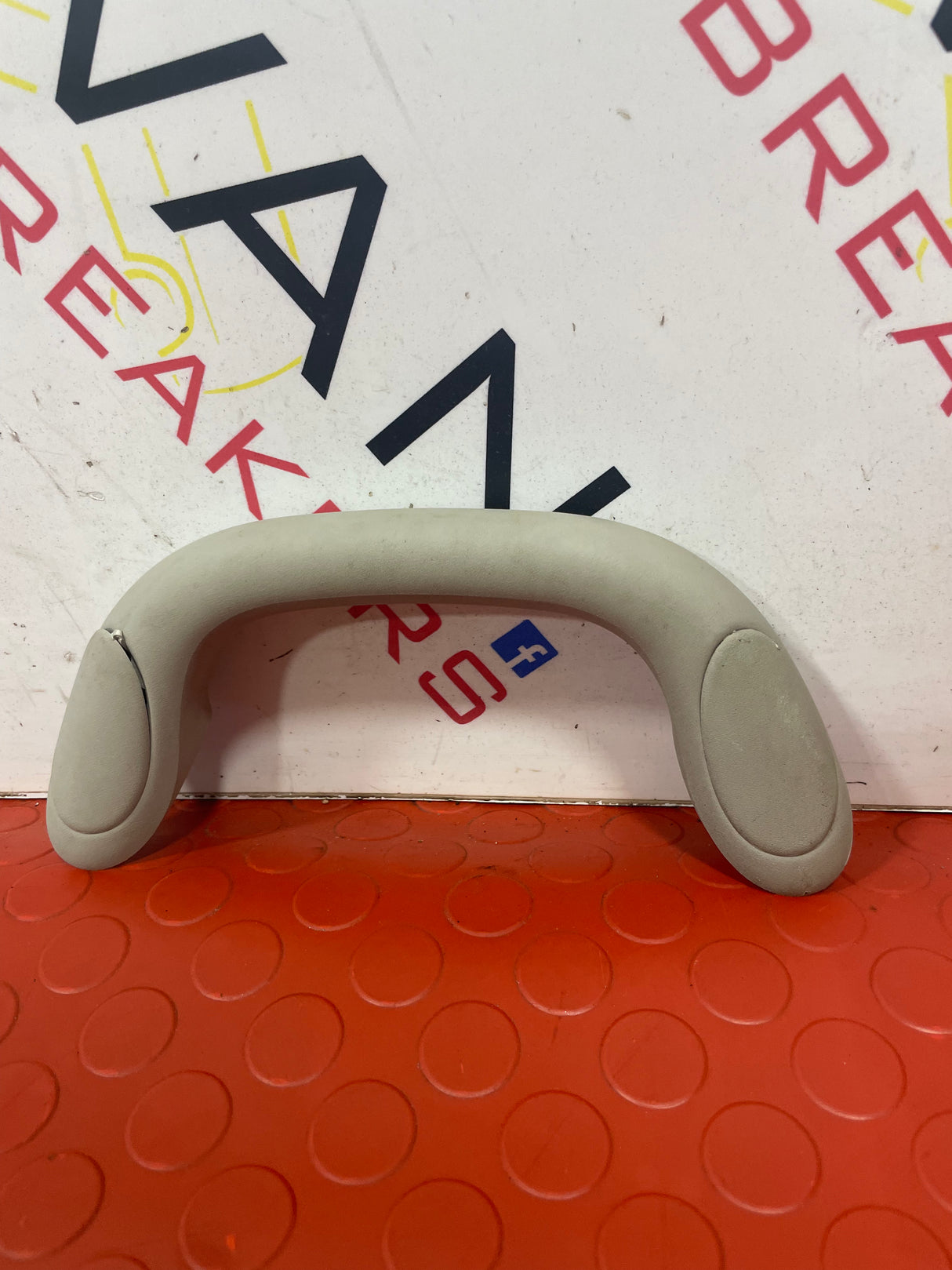 Nissan Navara FRONT INTERIOR ROOF GRAB HANDLE 2015-2024 P/N 739424KJ0B