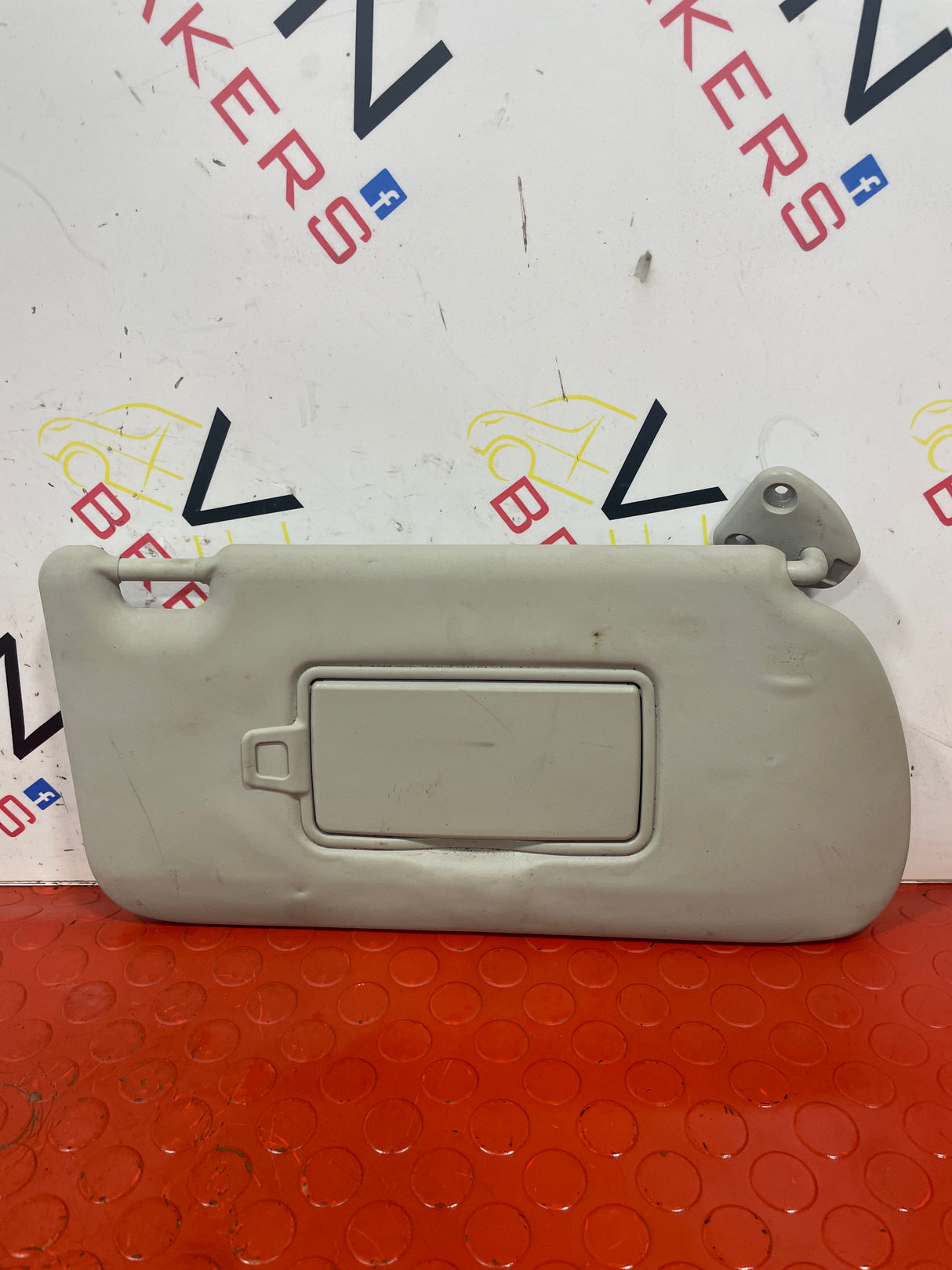 Nissan Navara D/S SUN VISOR 2015-2024 P/N 964005JU0C