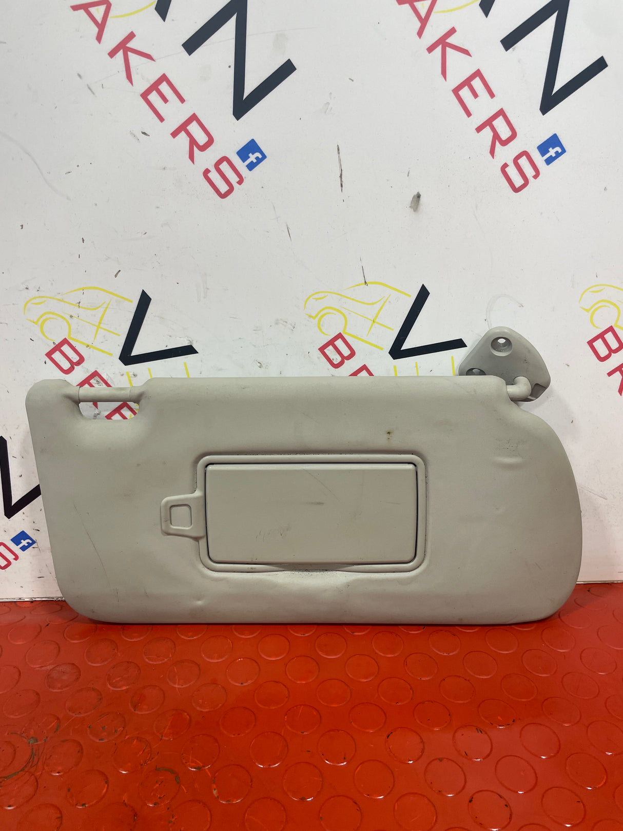 Nissan Navara D/S SUN VISOR 2015-2024 P/N 964005JU0C