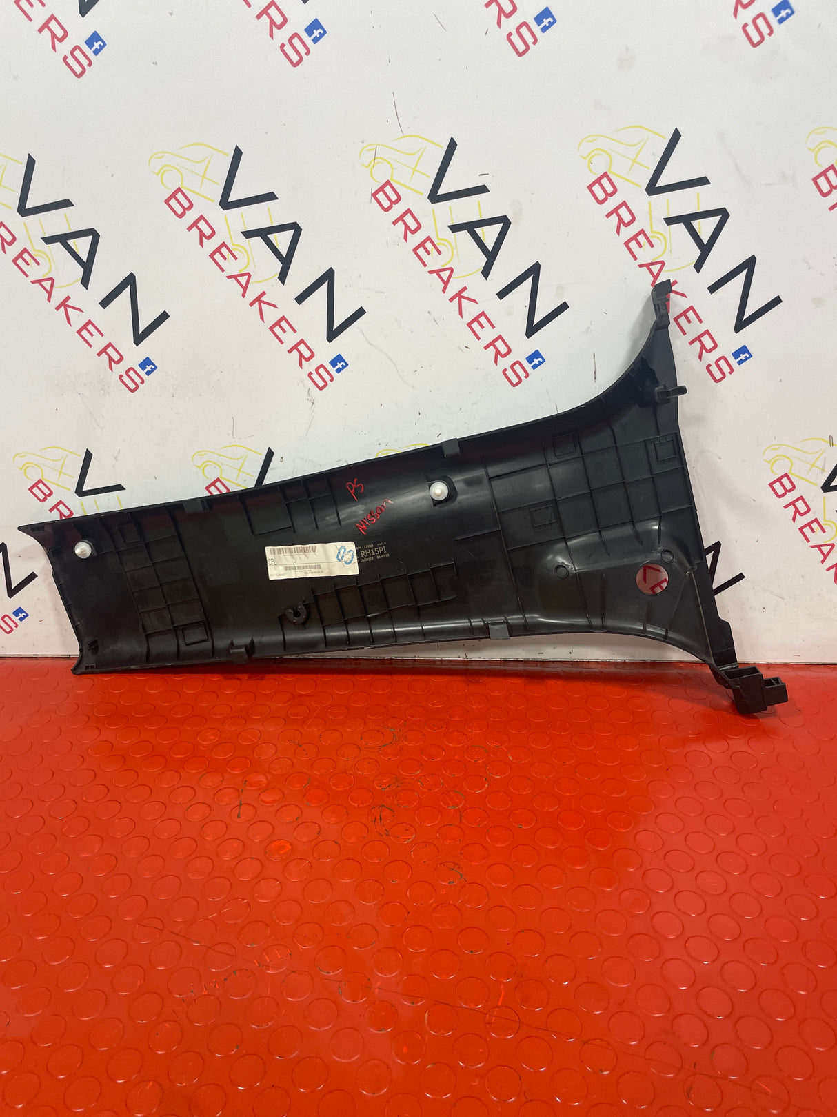 Nissan Navara P/S LOWER PILLAR TRIM 2015-2024 P/N 769164KJ0A