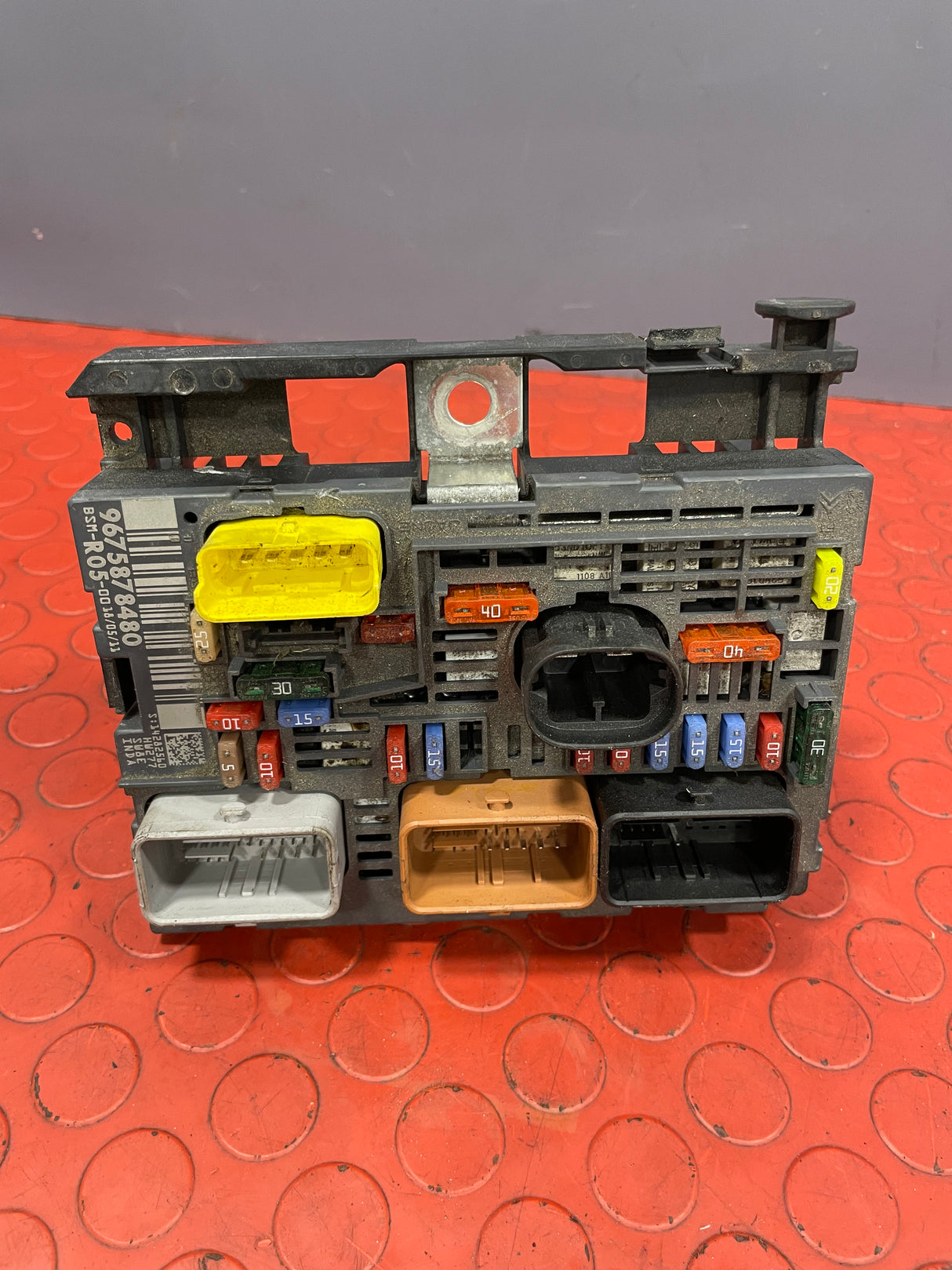 Peugeot Partner/Citroen Berlingo R05 ENGINE BAY FUSE BOX BSM    P/N 9675878480