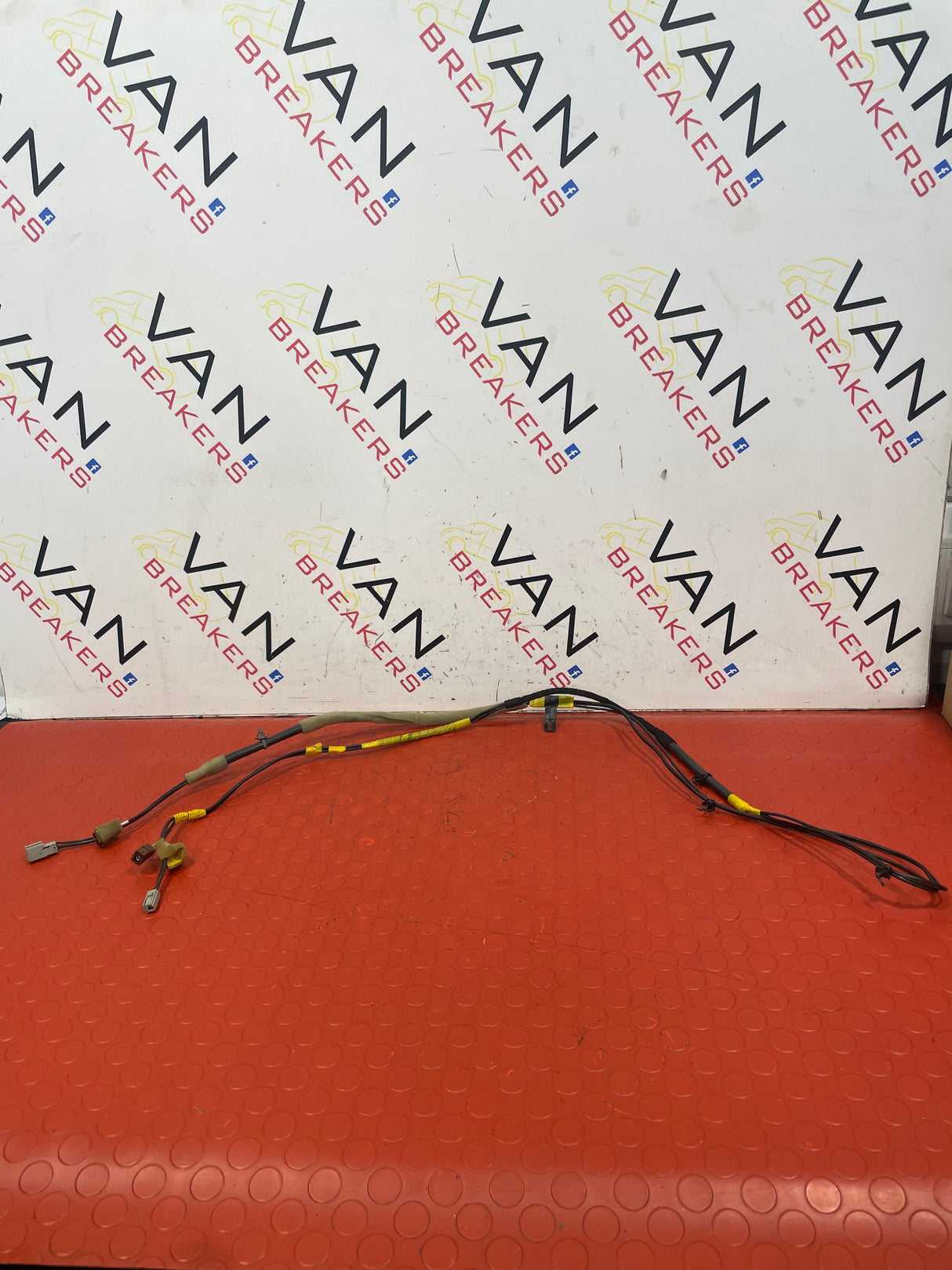 Nissan Navara ANTENNA FEED CABLES 2015-2024 P/N 28243EB410