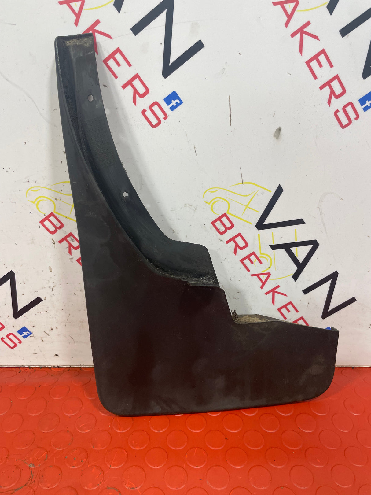 Nissan Navara P/S FRONT MUDFLAP 2015-2024 P/N 638514JB0A
