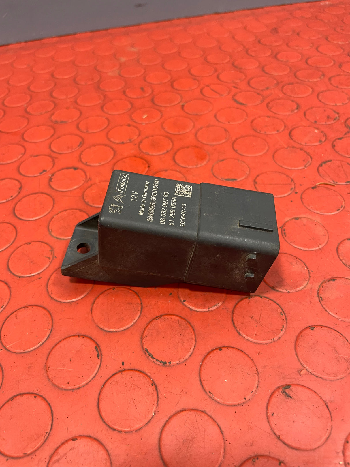 Citroen Berlingo/Peugeot Partner GLOW PLUG RELAY 2013-2018 P/N 9803299780