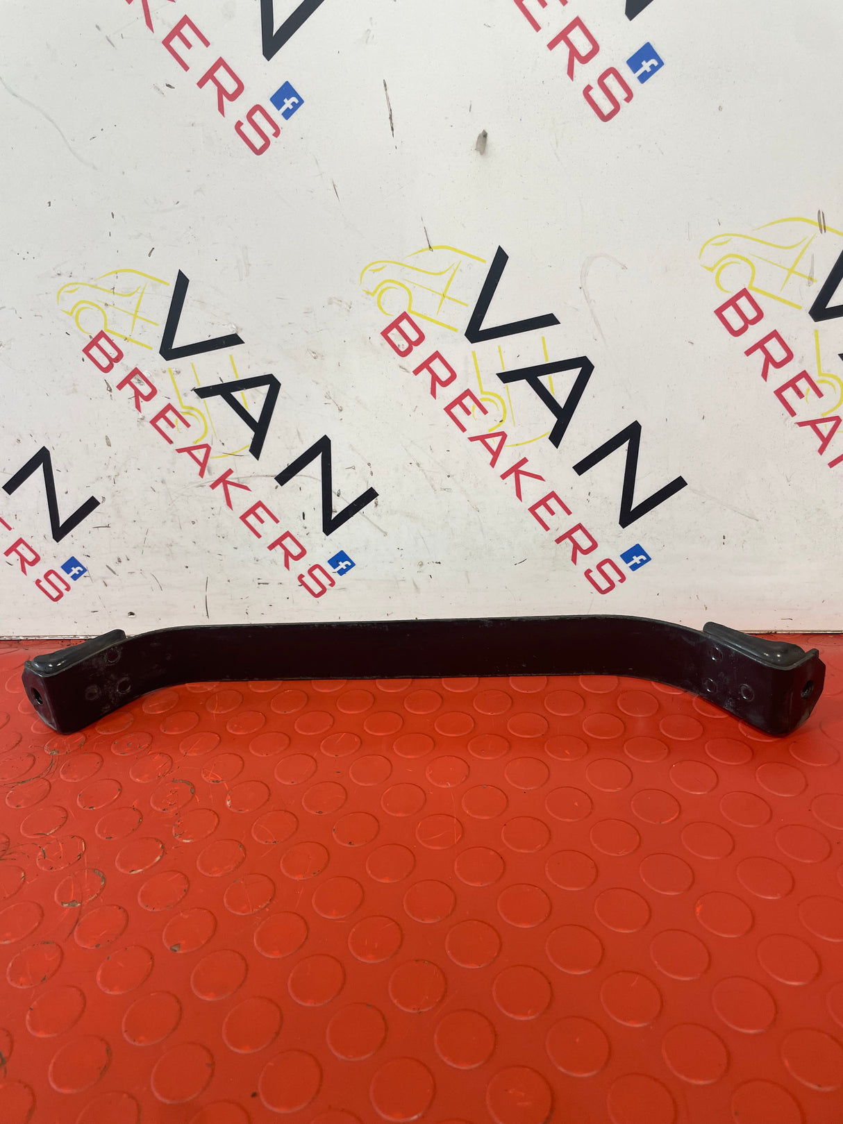 Nissan Navara FUEL TANK STRAP 2015-2024 P/N 17406EA000