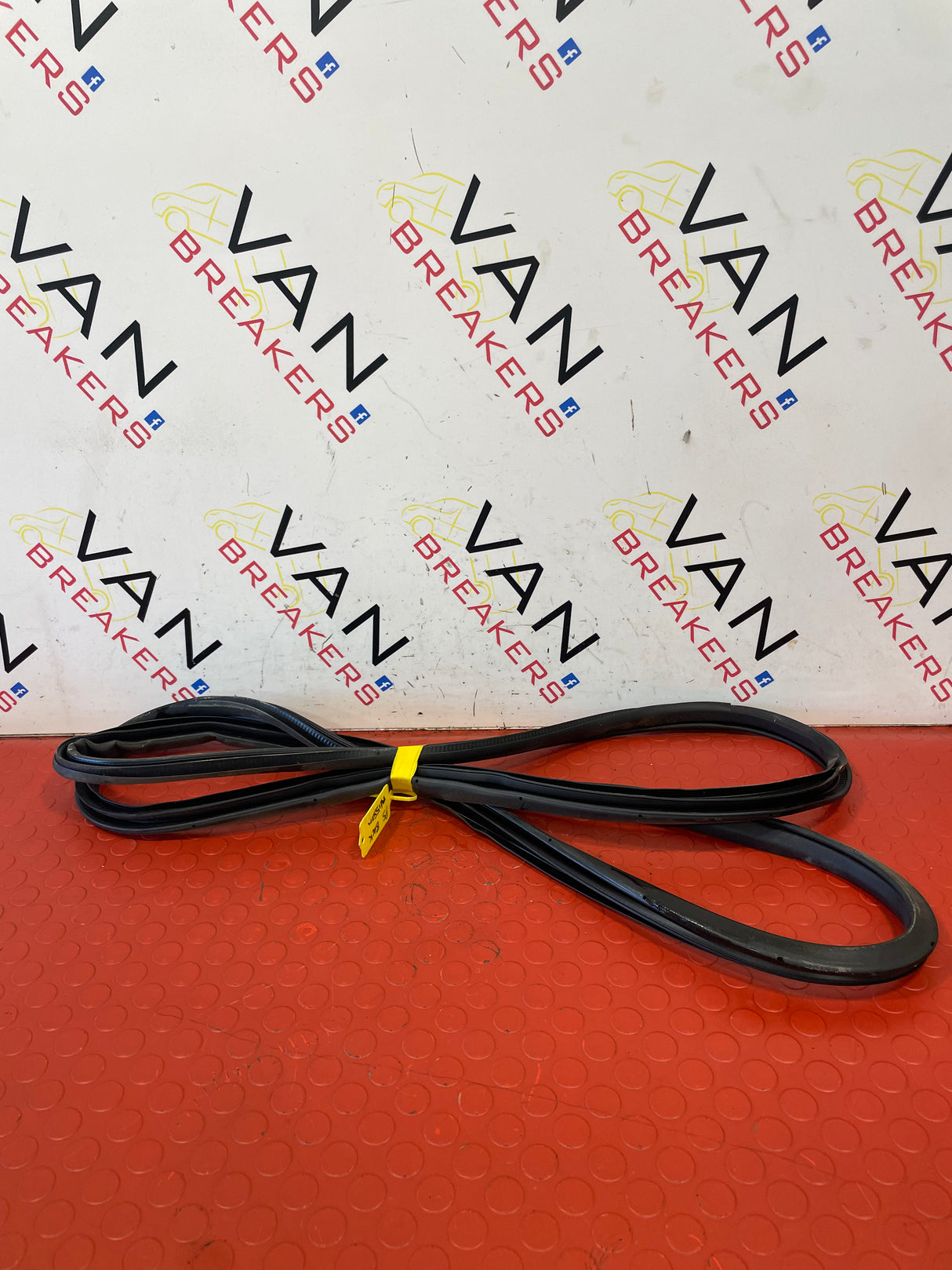 Nissan Navara P/S REAR DOOR RUBBER SEALS P/N 769244JG0A