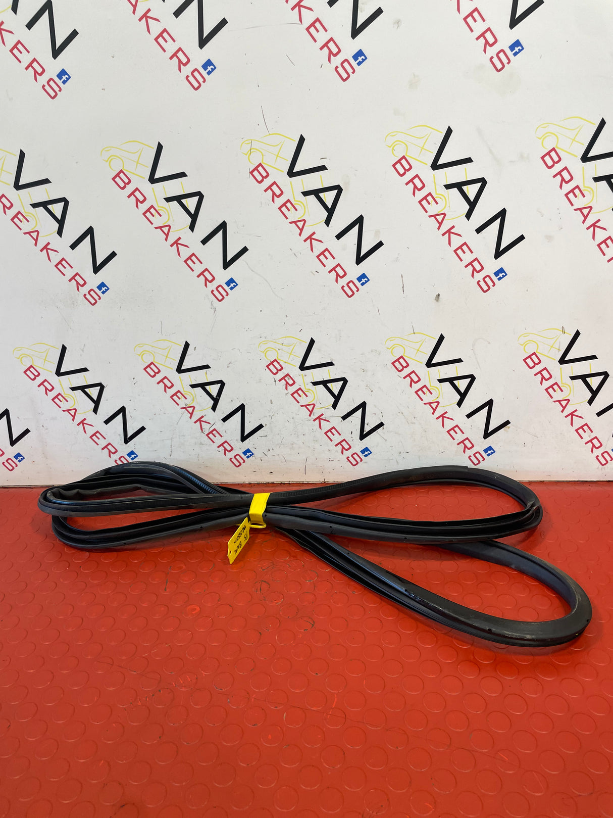 Nissan Navara P/S REAR DOOR RUBBER SEALS P/N 769244JG0A