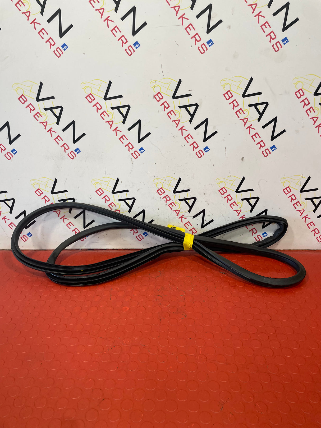 Nissan Navara P/S FRONT DOOR RUBBER SEAL 2015-2024 P/N 823314JG1B