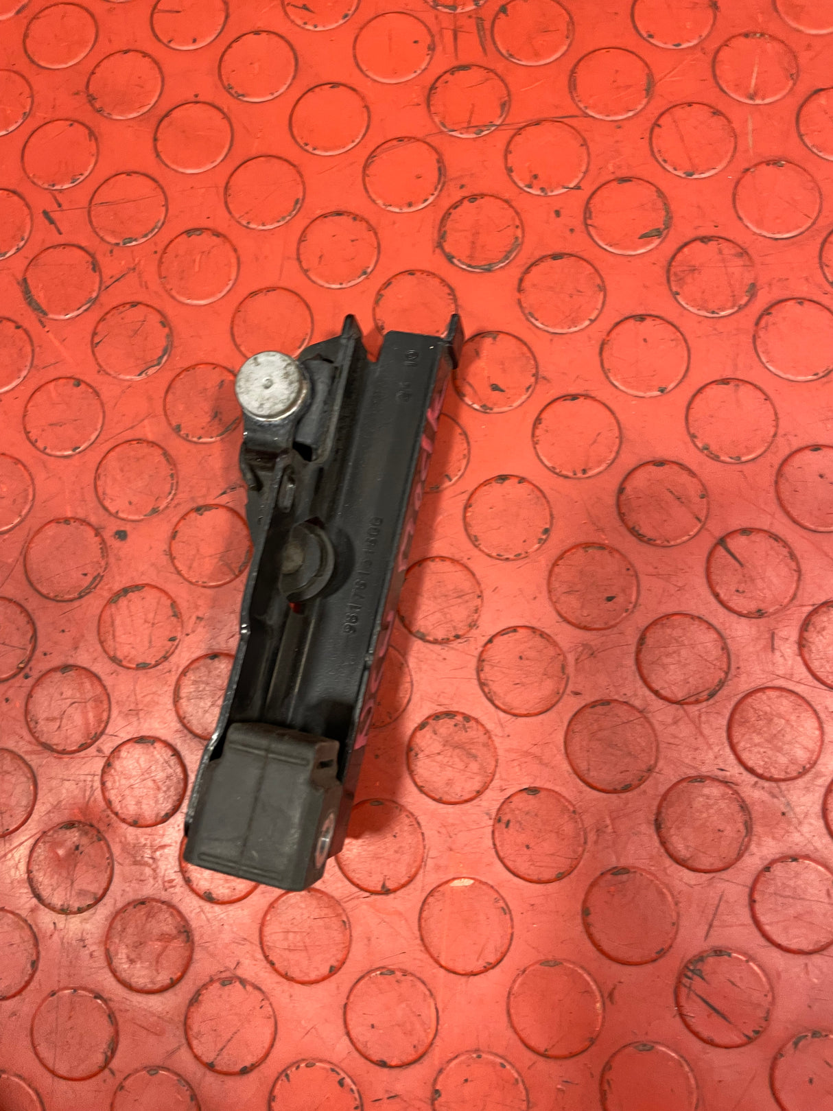 Citroen Berlingo/Peugeot Partner/Vauxhall Combo/Toyota ProAce City SLIDING DOOR RAIL passenger's Side P/N 9817813180