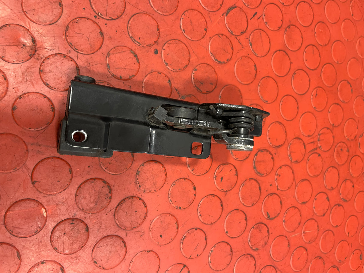 Citroen Berlingo/Peugeot Partner/Vauxhall Combo/Toyota ProAce City SLIDING DOOR RAIL passenger's Side P/N 9817813180