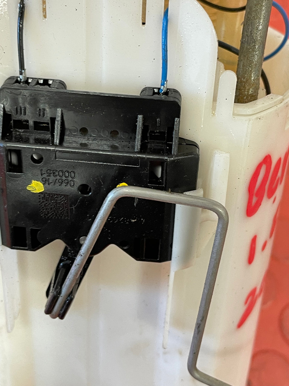 Citroen Berlingo/Peugeot Partner FUEL SENDER UNIT 1.6 2008-2018 P/N 9811298780