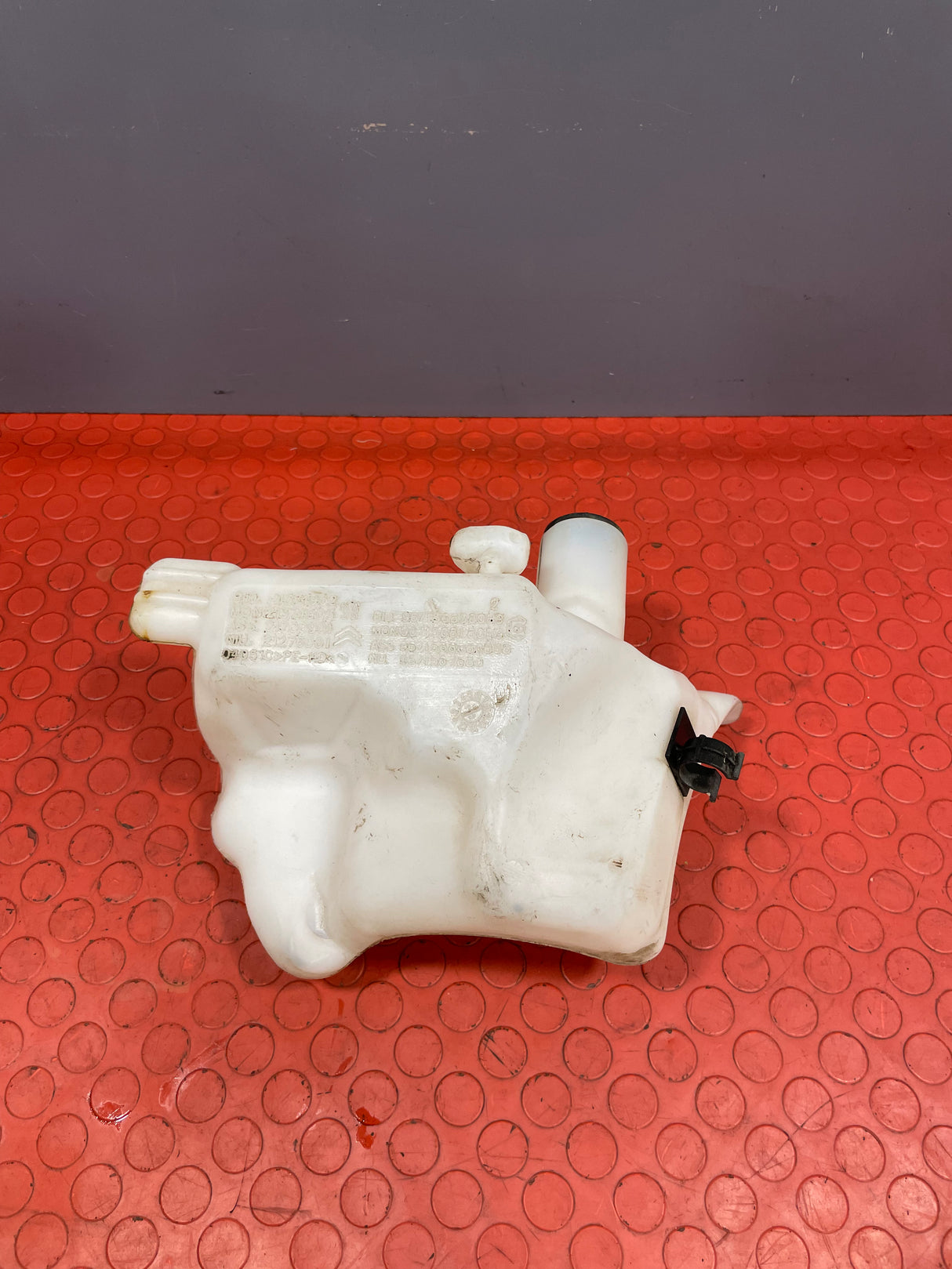 Citroen Berlingo/Peugeot Partner WASHER BOTTLE (NO PUMP) 2008-2018 P/N 9671567680