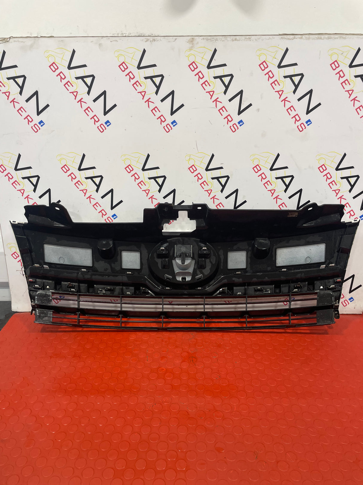 Toyota Proace FRONT GRILL WHITE 2013-2016  P/N 9806434177