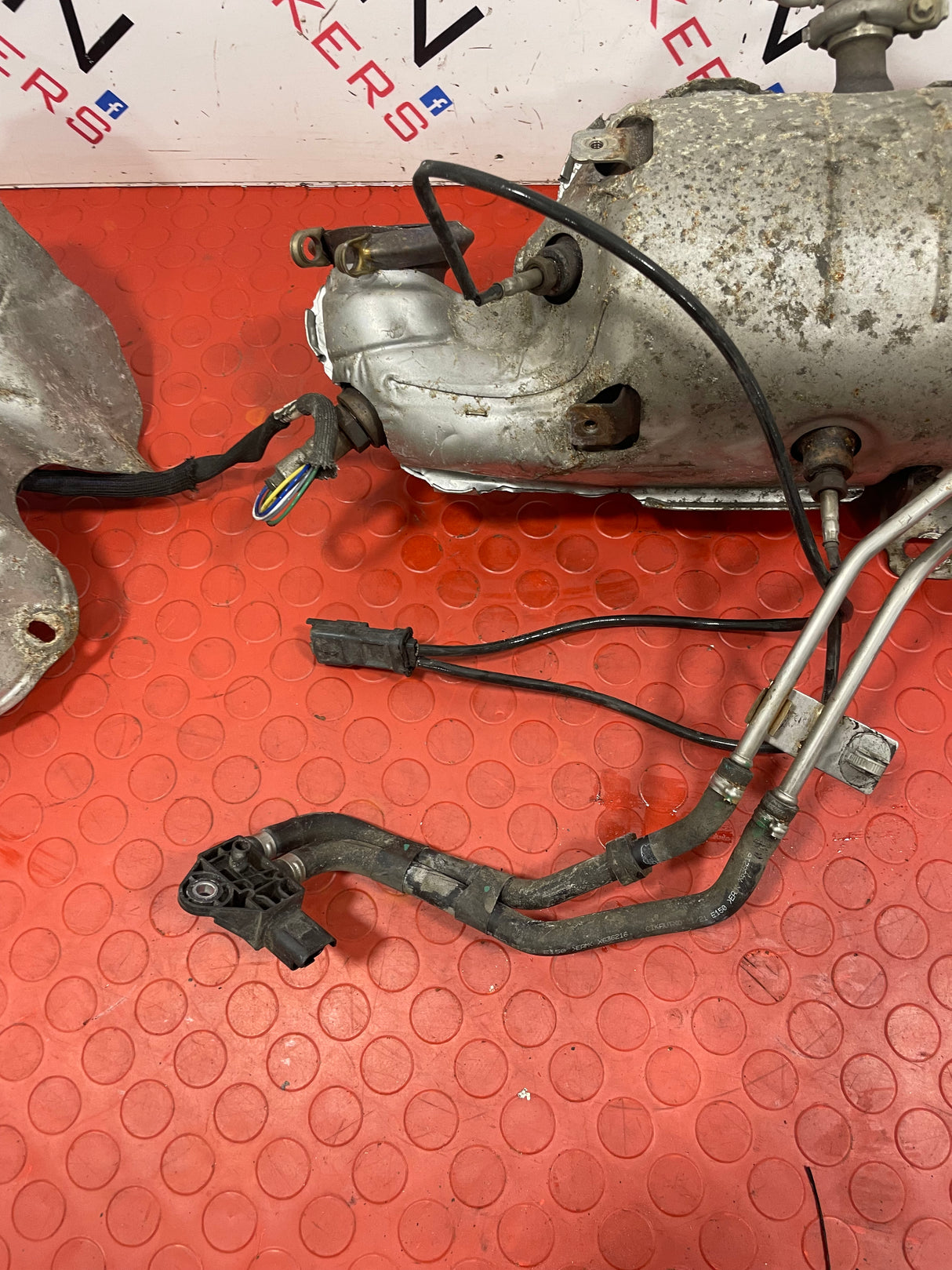 Citroen Berlingo Peugeot Partner Toyota Proace Vauxhall Combo DE POLLUTION FILTER (DPF) WITH SENSORS AND ADBLUE INJECTOR 1.5 2018-2023 P/N 9841854880