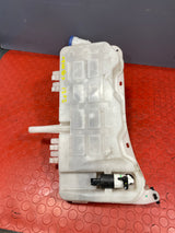 Citroen Berlingo/Peugeot Partner/Vauxhall Combo/Toyota Proace City WINDSCREEN WASHER BOTTLE ASSEMBLY W/ MOTOR PUMP P/N 9817300980 - 2 / 9817269880