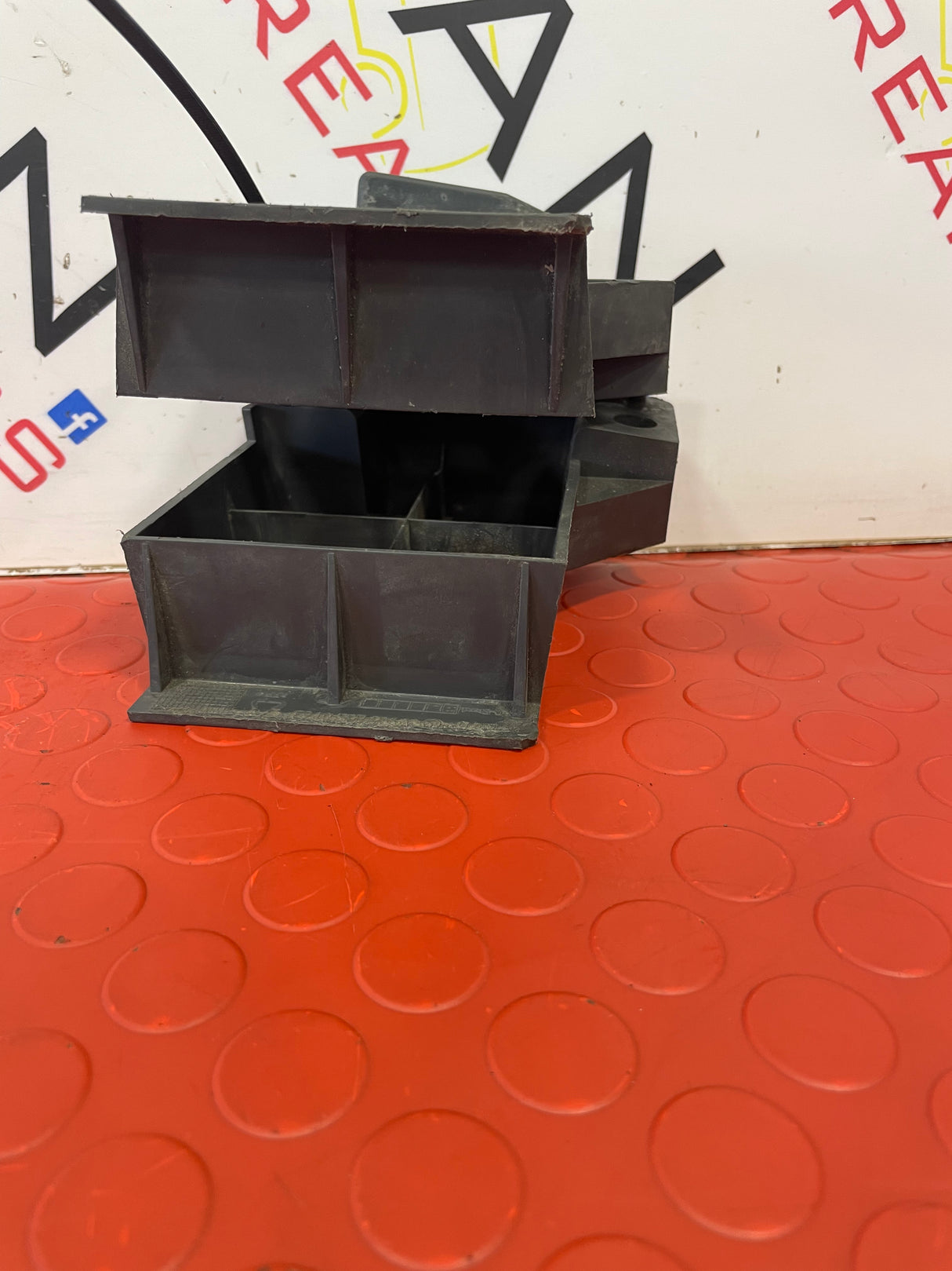 Mercedes Sprinter 906 FRONT BUMPER BRACKETS 2011   P/N A9066850263 A