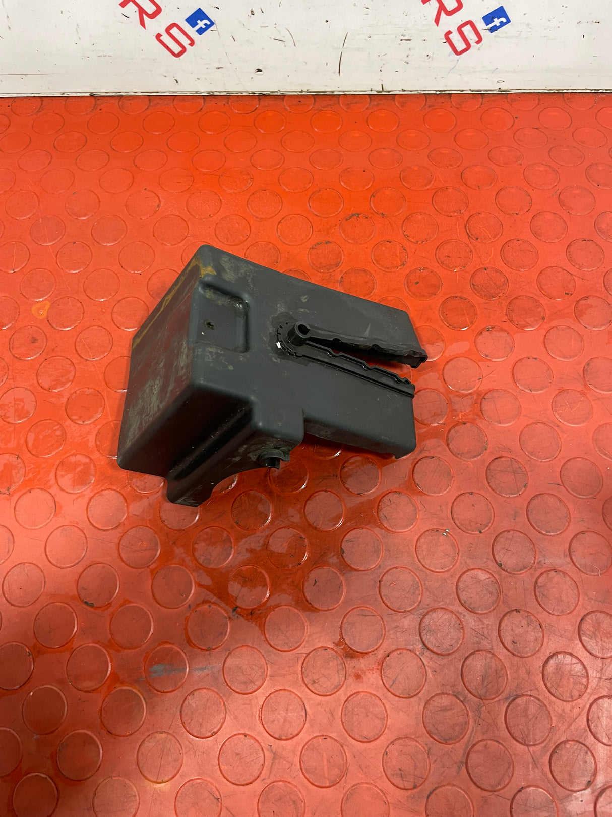 Citroen Berlingo Peugeot Partner ABS PUMP COVER 2008-2018 P/N 9674380480