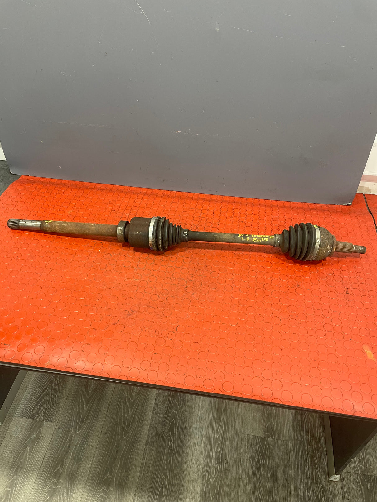 Renault Trafic/Vauxhall Vivaro/Nissan NV300 DRIVESHAFT Drivers Side 1.6 2014-2017 P/N 391005010R - 1