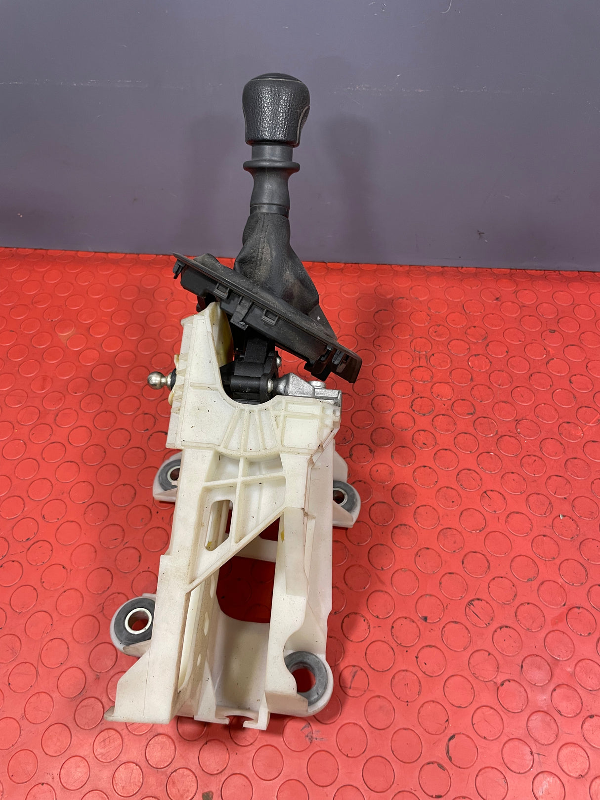 Volkswagen Transporter T6 GEAR SELECTOR 2019 P/N 7E0711025