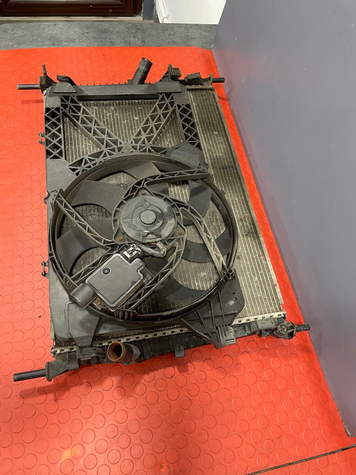 Ford Transit  COOLING KIT RADIATOR & FAN Mk7 FWDV2.2 2007-2018 P/N 7C118005AB - 1