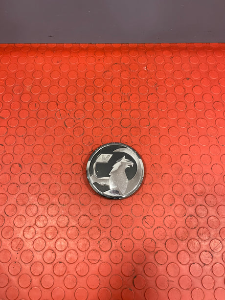 Vauxhall Combo FRONT GRIFFIN BADGE EMBLEM LOGO NAMEPLATE 2019-2024 P/N 98167915DX