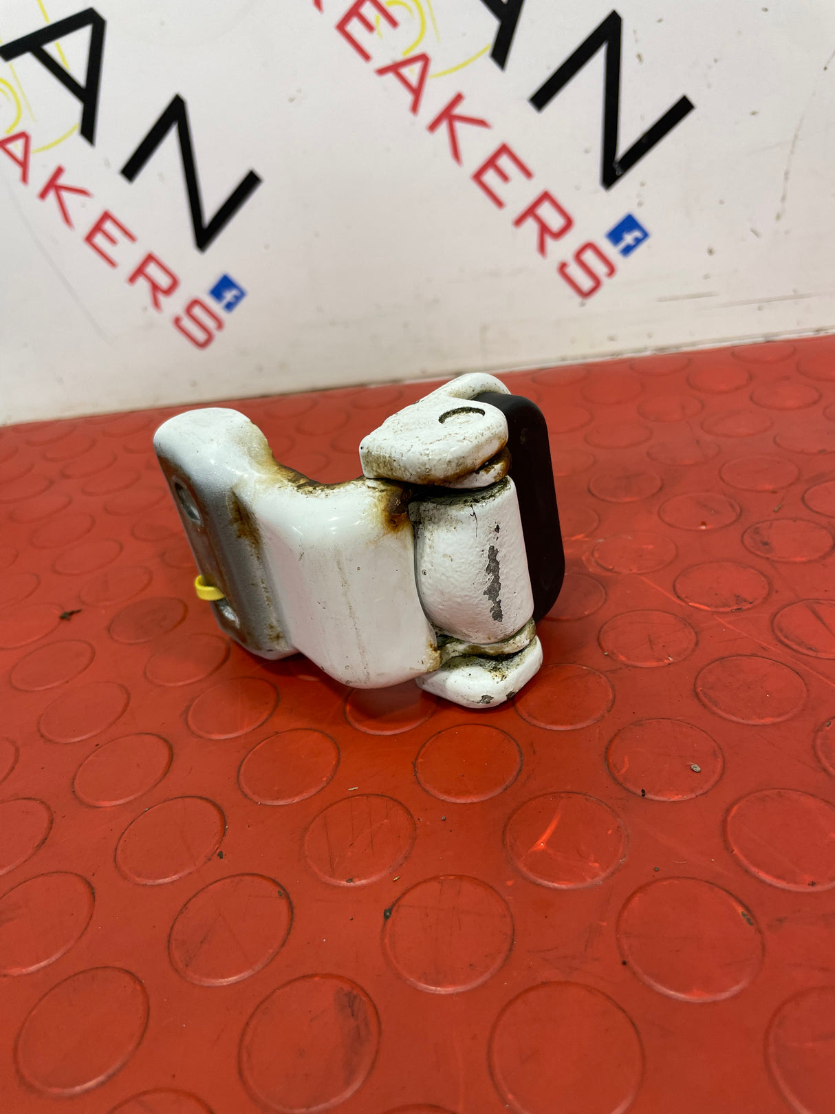 Ford Transit REAR BACK DOOR TOP HINGE PASSENGERS SIDE mk7 2007-2013 P/N 1752702