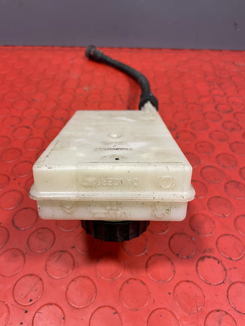 Citroen Berlingo/Peugeot Partner BRAKE FLUID RESERVOIR 1.6 2008-2018 P/N 9680907780 - 1