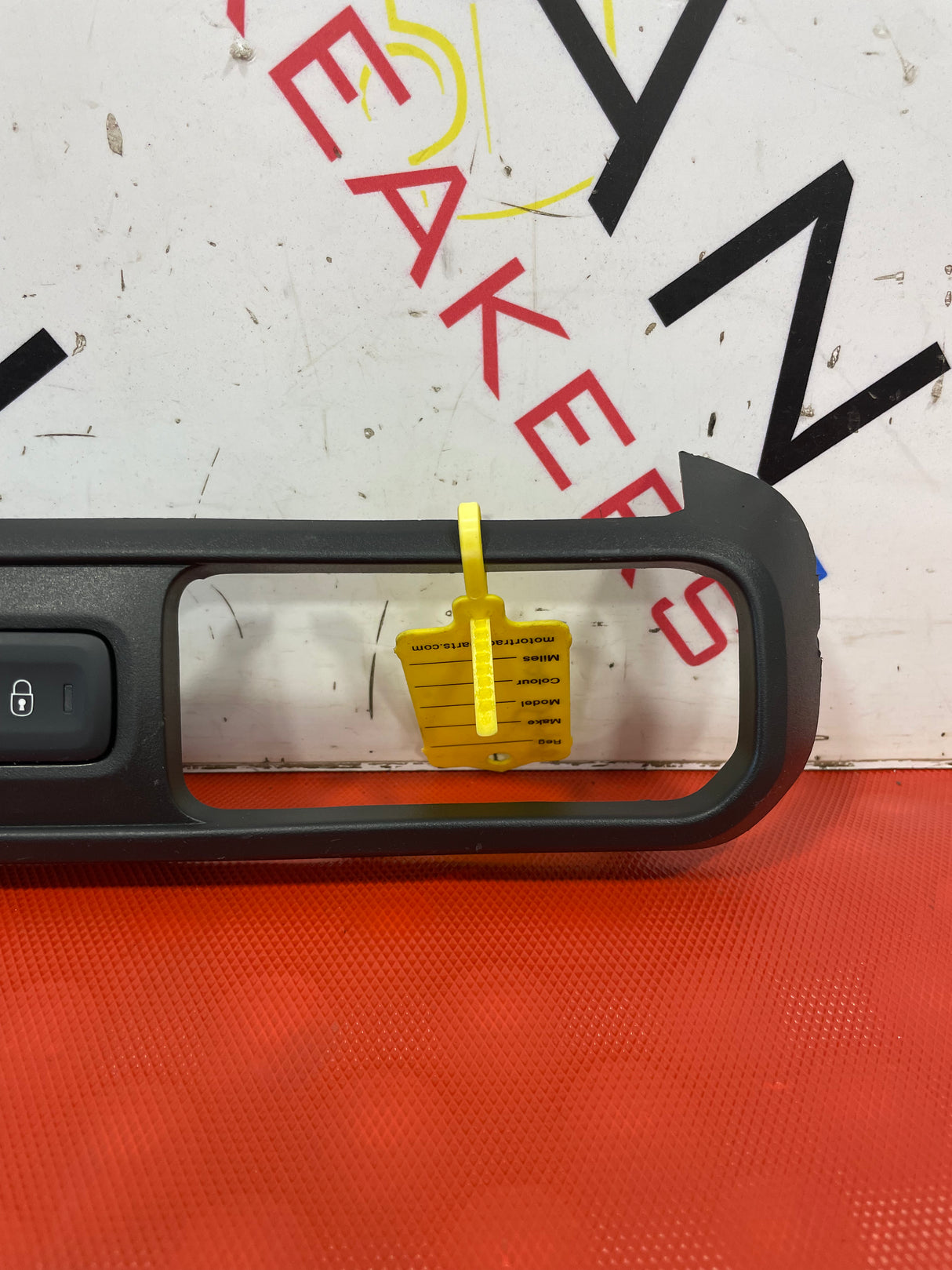 Citroen Berlingo/Peugeot Partner/Vauxhall Combo/Toyota Proace City AIR GRILL WITH CENTRAL LOCK AND HAZARD LIGHT (WITHOUT VENTS) 2019-2024 P/N GEO046620 - 6