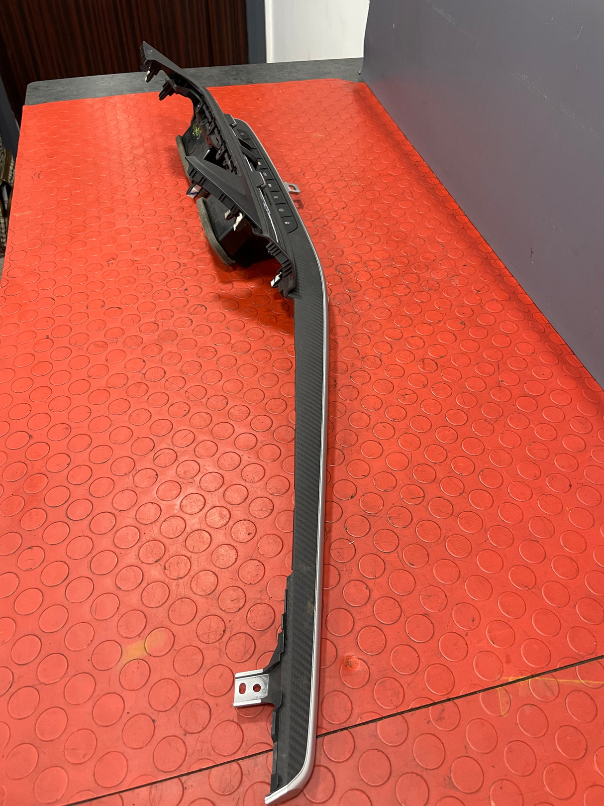 Saic Maxus Deliver 9 DASHBOARD SWITCHES/CENTER AIR VENTILATION 2.0 2021-2024 P/N C00254995 / C00118087 / C00118092