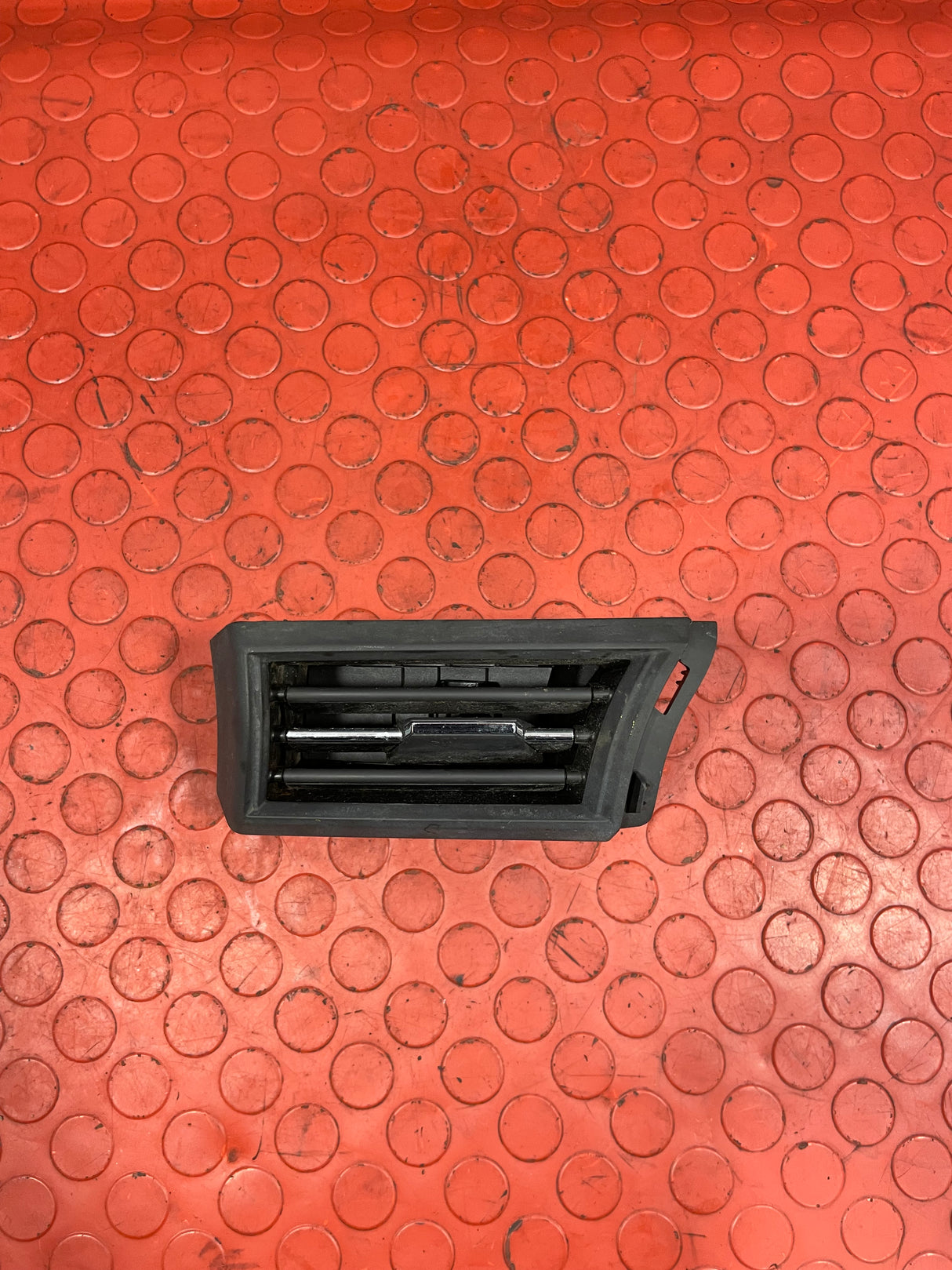Saic Maxus Deliver 9 DASHBOARD AIR VENTILATION RIGHT SIDE 2.0 2021-2024 P/N C00127786