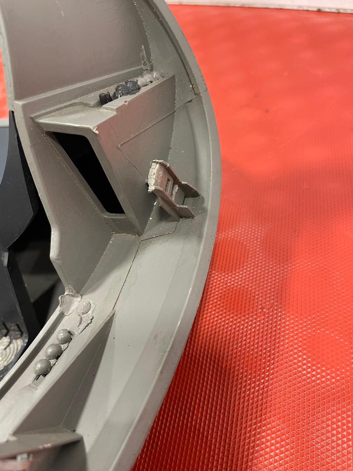 Renault SPEEDOMETER SURROUND TRIM P/N 682400018R