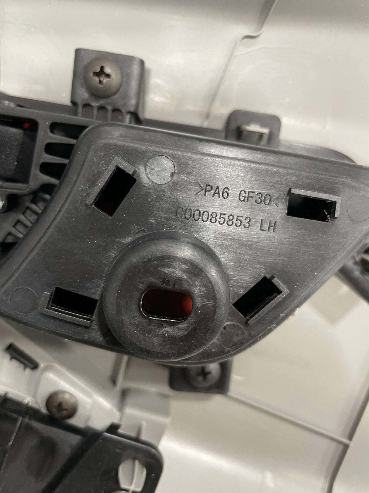 Saic Maxus Deliver 9 DOOR CARD TRIM Front Passenger's Side 2.0 2021-2024 P/N C00078397