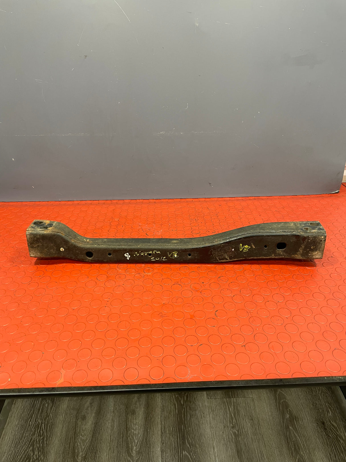 Nissan Navara D40 2.5 CROSSMEMBER 2005-2015 P/N 29981001