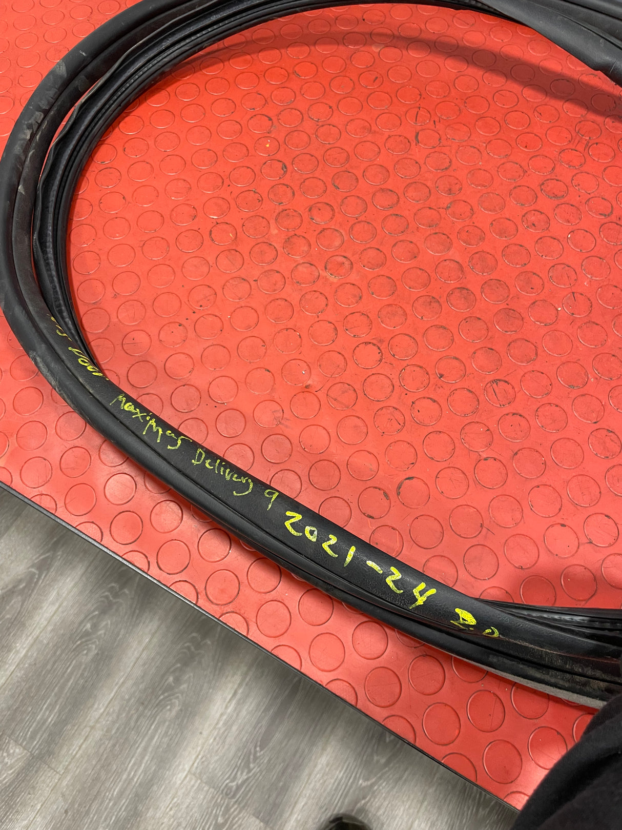 Saic Maxus Deliver 9 RUBBER DOOR SEAL Front Driver's Side 2021-2024 R/N SMD92021FRH