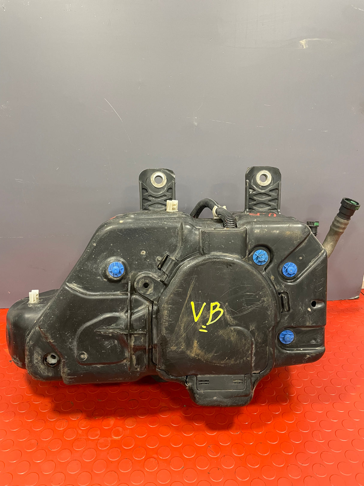 Ford Transit Custom AD BLUE TANK COMPLETE WITH PUMP 2.0 2017-2023 P/N GK215J228AF / GK215J229AB