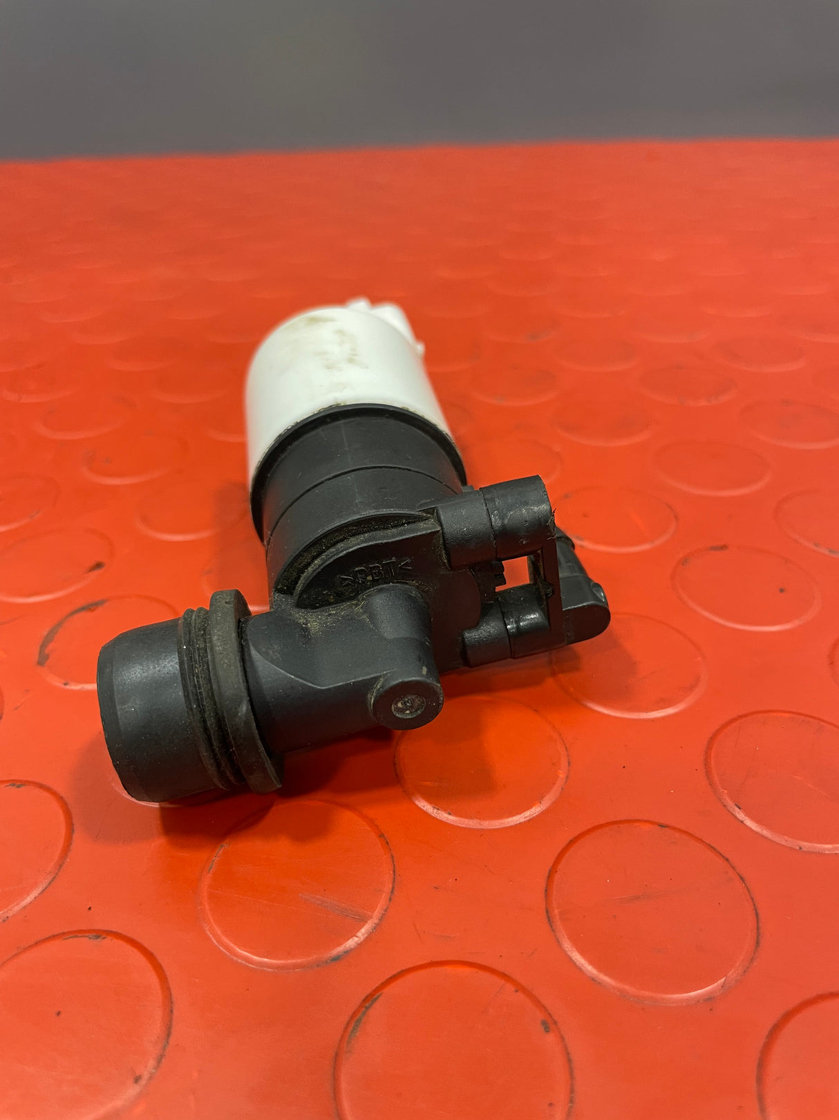 Citroen/Peugeot WINDSCREEN WASHER WATER PUMP P/N 363338790