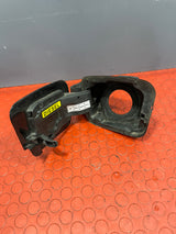 Citroen Dispatch/Peugeot Partner/Vauxhall Vivaro/Toyota Proace/Fiat Scudo FUEL COVER DOOR/FUEL FILLER CAP (BLACK) 2016-2024 P/N 9808725080