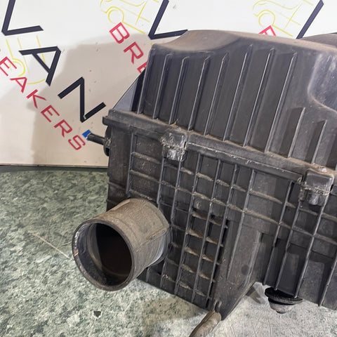 Renault Master AIRBOX WITH AIR FLOW METER 2.3 2016 P/N 8200751534